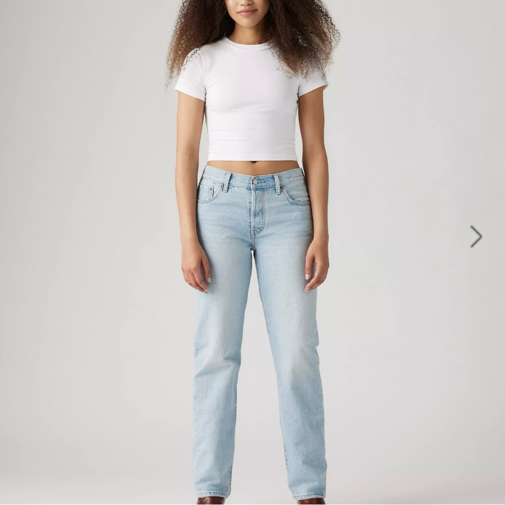 Levi's 501® ‘90S Size 27 Women's Light Wash Straight Leg Mid-Rise Jeans